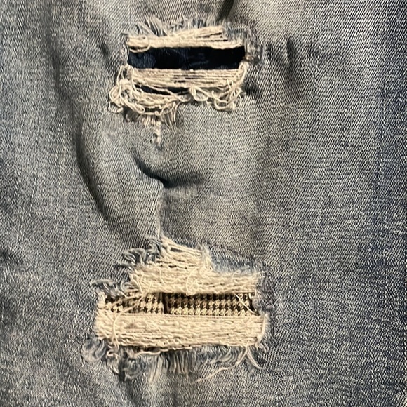 Maurices Patched Ripped Skinny Jeans Size XL Reg - Picture 4 of 4